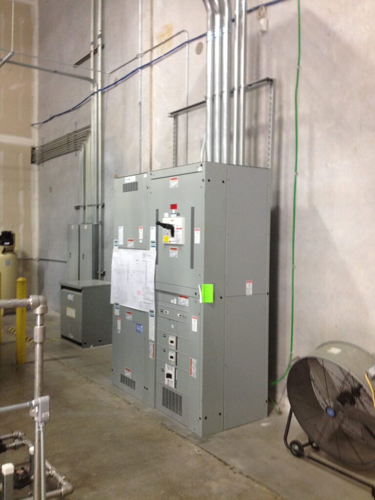 Commercial electrical service at RMG Electrical, Inc in Houston, Texas